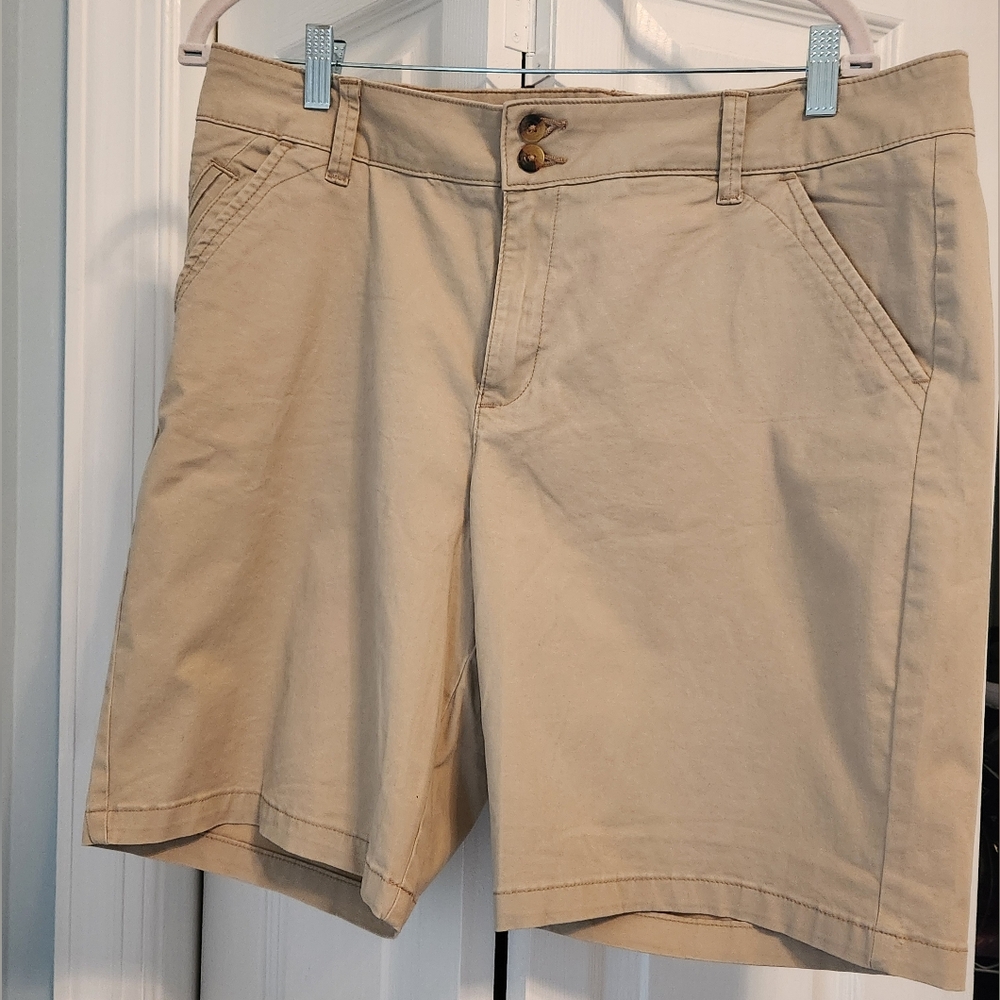 Khaki Bermuda Shorts by Lee
